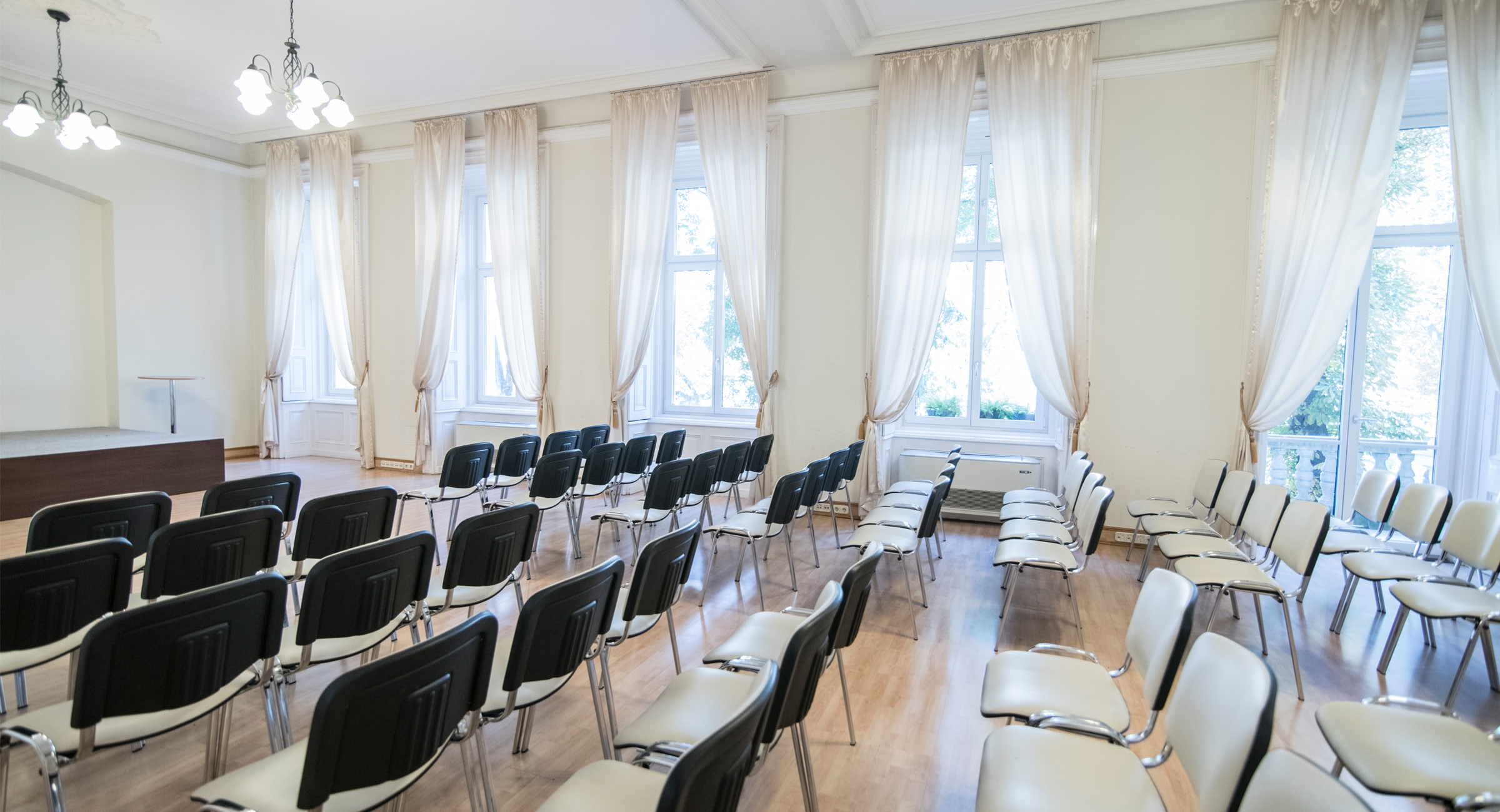 Rendezvényterem Bérlés Budapest Belvárosában - Harmónia Palota